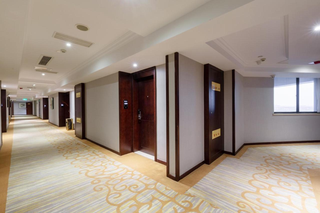 Huzhou Wealth Hotel Exterior foto
